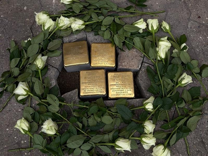 K800_Stolperstein-Home_009_Verlegung – 010 – 2026-06-11